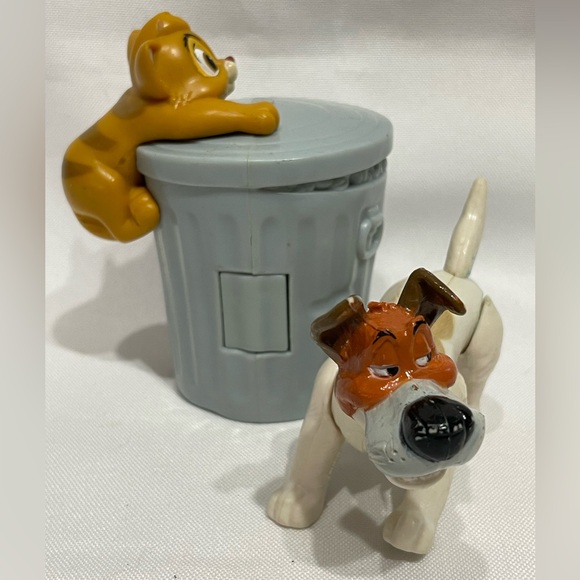 Disney VINTAGE Oliver & Company Oliver cat & Dodger dog figures Good Condition - Picture 2 of 5